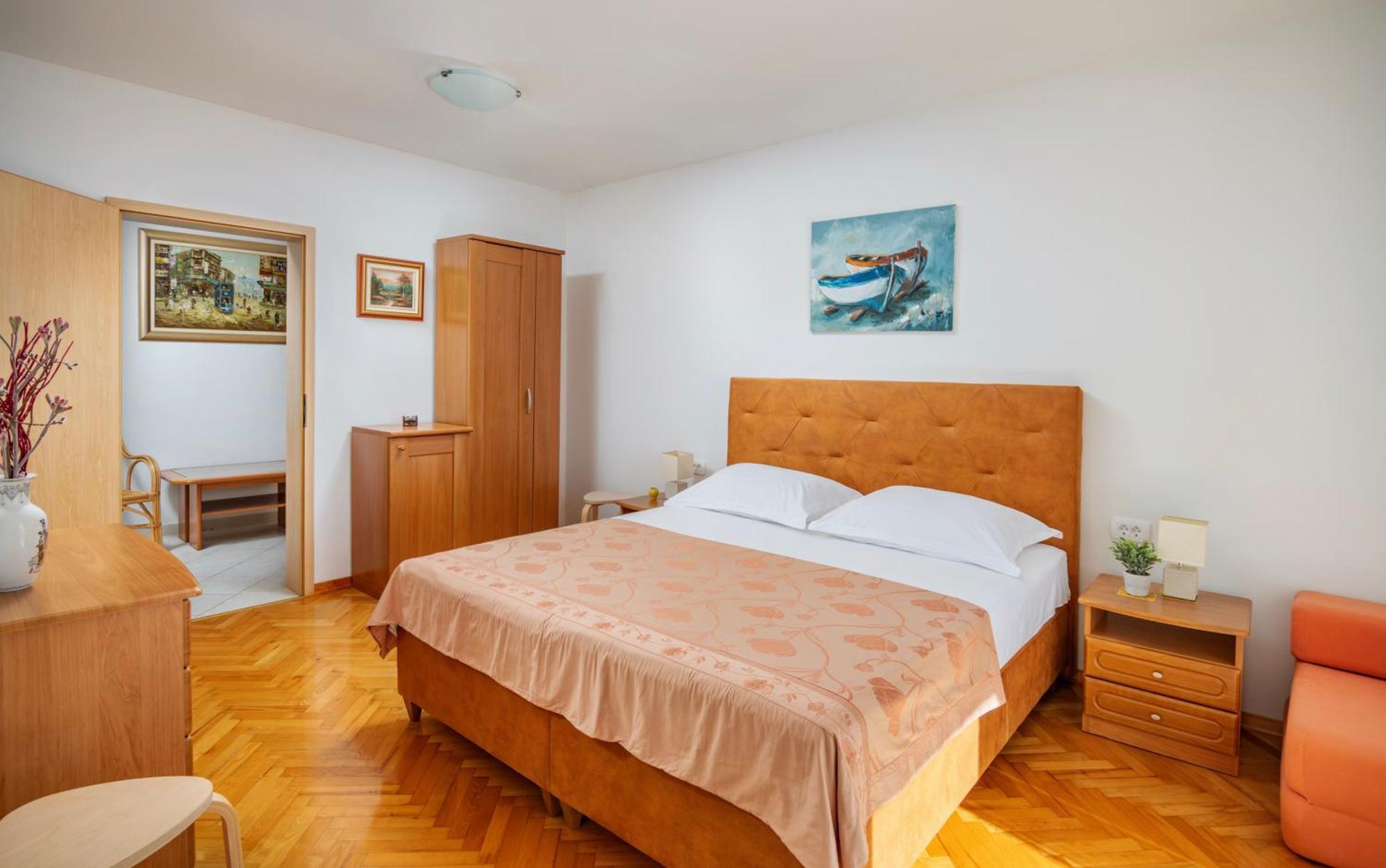 Jana Apartment